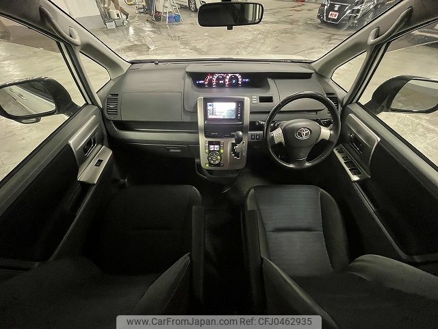 toyota voxy 2010 -TOYOTA--Voxy DBA-ZRR70W--ZRR70-0283933---TOYOTA--Voxy DBA-ZRR70W--ZRR70-0283933- image 2