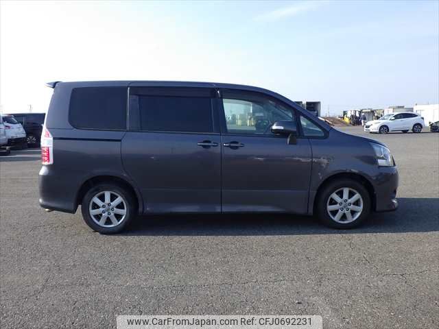 toyota noah 2008 NIKYO_YE17984 image 1