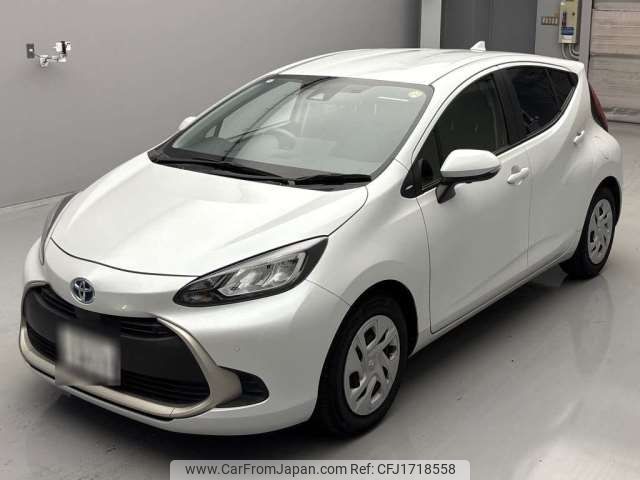 toyota aqua 2022 CFJ1718558 image 1