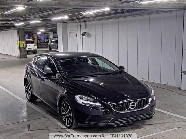 volvo v40 2018 -VOLVO--Volvo V40 YV1MVA8RDJ2498655---VOLVO--Volvo V40 YV1MVA8RDJ2498655- image 1