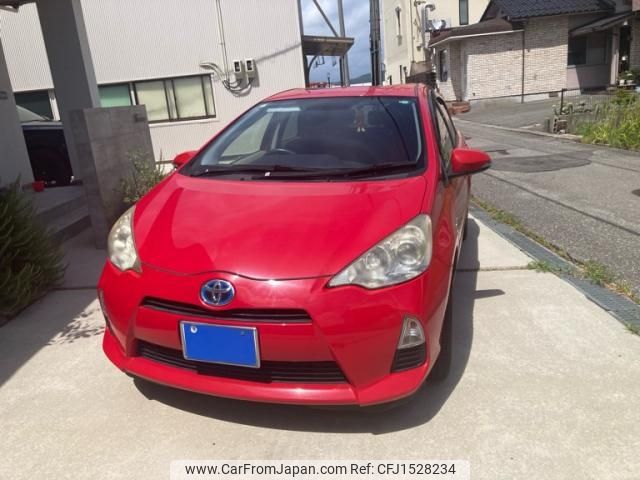 toyota aqua 2013 CFJ1528234 image 1