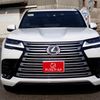 lexus lx 2022 24942401 image 8