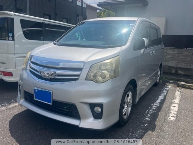 toyota noah 2010 CFJ1516457 image 1