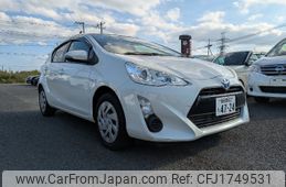 toyota aqua 2017 CFJ1749531