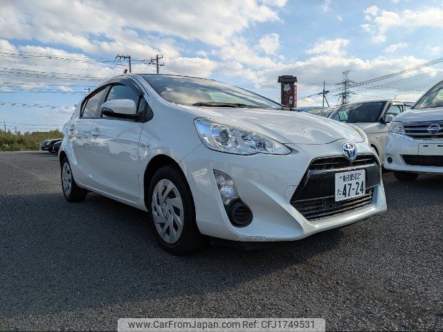 toyota aqua 2017 CFJ1749531 image 1
