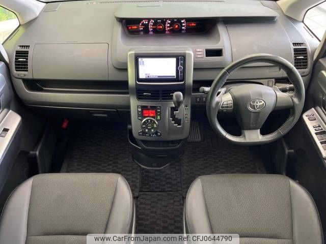 toyota voxy 2012 -TOYOTA--Voxy DBA-ZRR70W--ZRR70-0534485---TOYOTA--Voxy DBA-ZRR70W--ZRR70-0534485- image 2