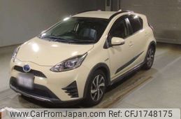 toyota aqua 2017 CFJ1748175