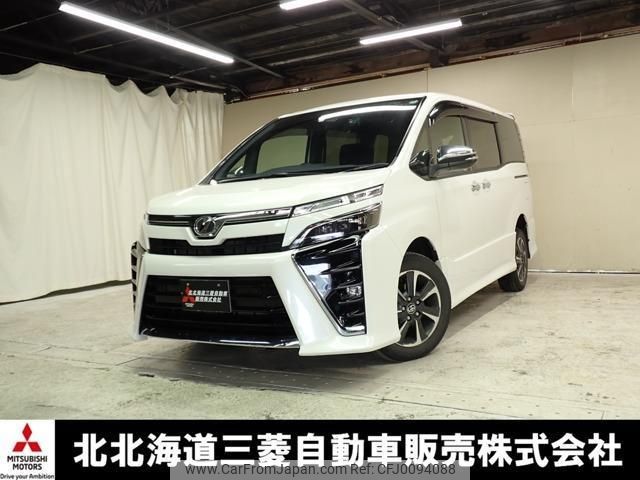 toyota voxy 2020 quick_quick_ZRR85W_ZRR85-0134082 image 1