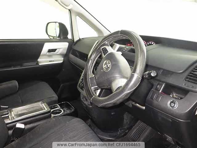 toyota voxy 2010 CFJ1694465 image 1