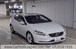 volvo v40 2019 -VOLVO--Volvo V40 YV1MVA8RDK2555905---VOLVO--Volvo V40 YV1MVA8RDK2555905-