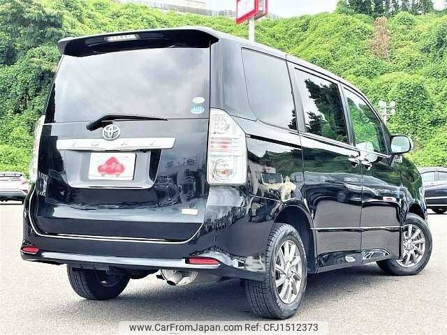toyota voxy 2010 CFJ1512373 image 2