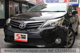 toyota avensis 2012 CFJ1665345