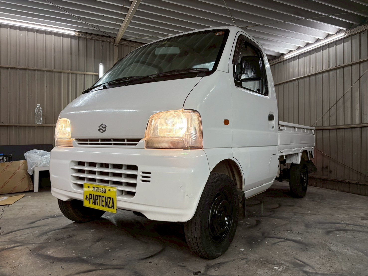 1999 Suzuki Carry Truck DB52T 4WD - Car Price $2,547