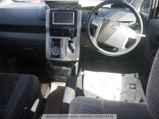 toyota noah 2009 TE233 image 2