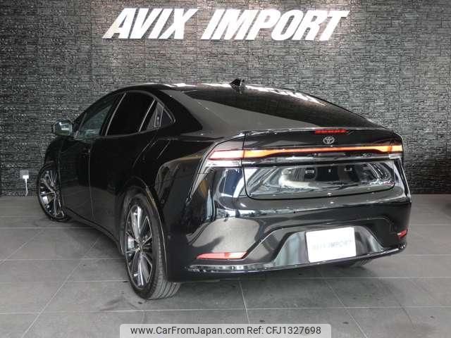 toyota prius 2023 quick_quick_6AA-MXWH60_MXWH60-4038976 image 2
