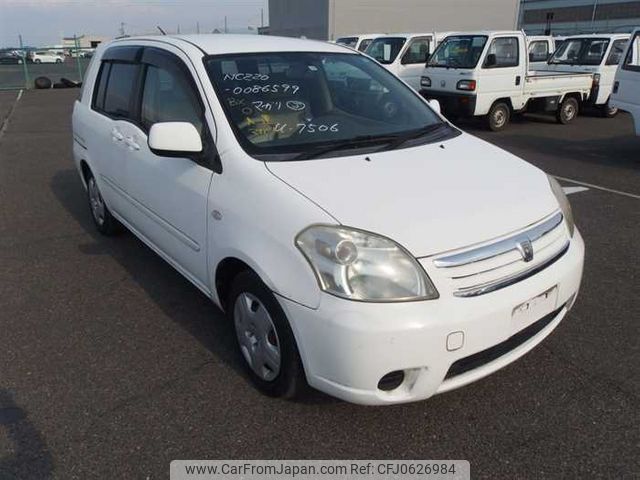 toyota raum 2005 22868 image 1