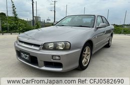 nissan skyline 2000 4212