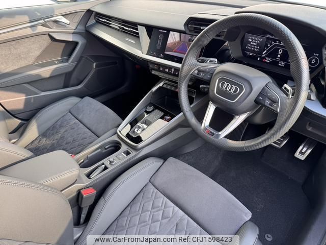 audi rs3-sportback 2023 CFJ1598423 image 2