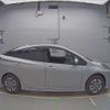 toyota prius 2017 -TOYOTA--Prius DAA-ZVW55--ZVW55-8051218---TOYOTA--Prius DAA-ZVW55--ZVW55-8051218- image 8