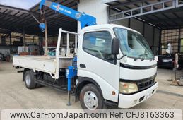 hino dutro 2003 CFJ8163363
