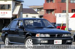 car_d864cbc5-a585-4f7c-9eaf-
