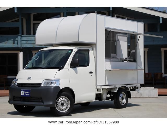 toyota townace-truck 2022 GOO_JP_700070848730250614001 image 1