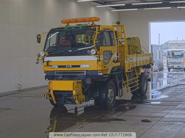 nissan big-thumb 1997 CFJ1772808 image 1