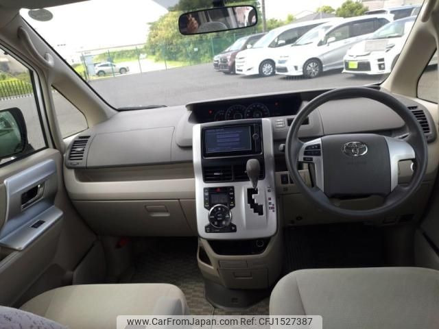 toyota noah 2012 CFJ1527387 image 2