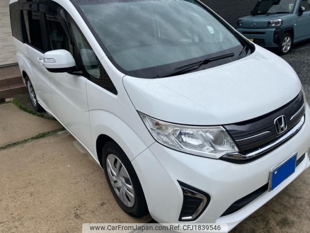 honda stepwagon 2015 CFJ1839546 image 2