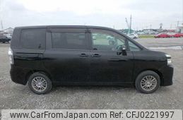 toyota voxy 2010 NIKYO_LJ47803