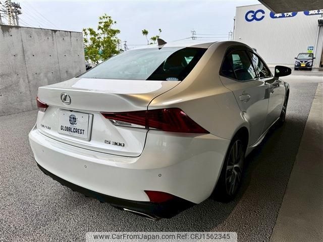 lexus is 2019 CFJ1562345 image 2