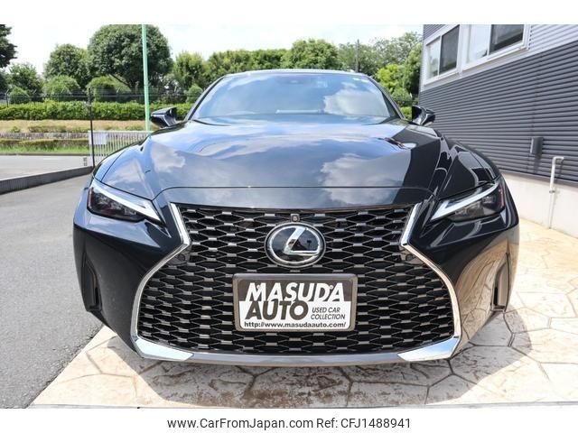 lexus is 2023 CFJ1488941 image 1