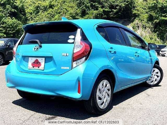 toyota aqua 2017 CFJ1202603 image 2