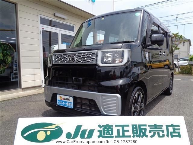 toyota pixis-mega 2016 -TOYOTA--Pixis Mega LA700A--0004039---TOYOTA--Pixis Mega LA700A--0004039- image 1