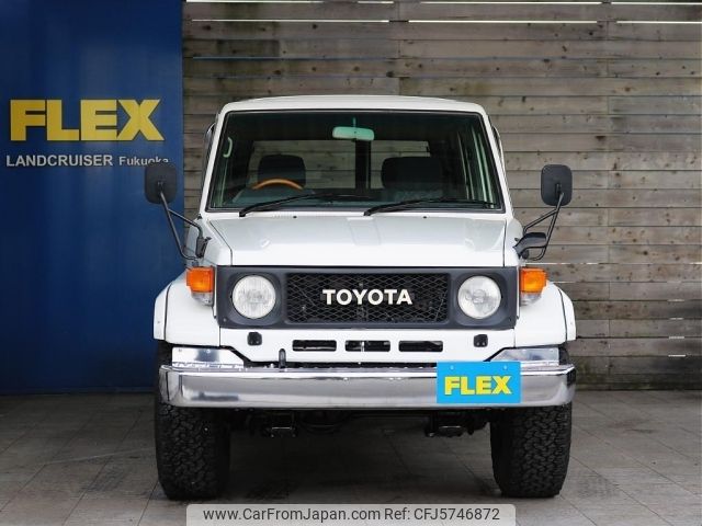 ジャスミン 2001 Toyota Landcruiser 70 HZJ76K 4WD - Car Price $30,037