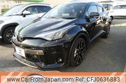 toyota c-hr 2022 -TOYOTA 【高知 300ﾉ8990】--C-HR NGX10--2022012---TOYOTA 【高知 300ﾉ8990】--C-HR NGX10--2022012-