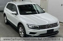 volkswagen tiguan 2020 -VOLKSWAGEN--VW Tiguan 5NDFGF-WVGZZZ5NZKW904900---VOLKSWAGEN--VW Tiguan 5NDFGF-WVGZZZ5NZKW904900-