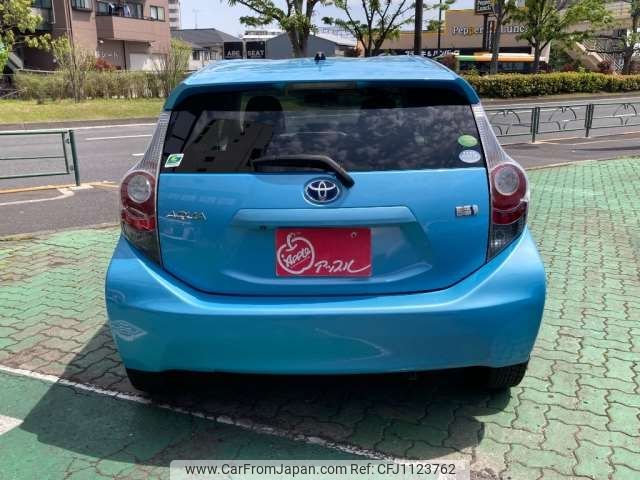 toyota aqua 2012 -TOYOTA--AQUA DAA-NHP10--NHP10-2113556---TOYOTA--AQUA DAA-NHP10--NHP10-2113556- image 2