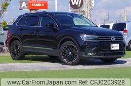 volkswagen tiguan 2018 -VOLKSWAGEN--VW Tiguan ABA-5NCZE--WVGZZZ5NZJW931712---VOLKSWAGEN--VW Tiguan ABA-5NCZE--WVGZZZ5NZJW931712-