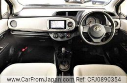 toyota vitz 2012 504928-928553