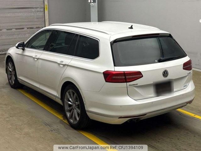 volkswagen passat-variant 2020 quick_quick_LDA-3CDFC_WVWZZZ3CZKE125184 image 2