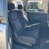 nissan serena 2011 CFJ9153564 image 4