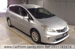 toyota prius-α 2014 CFJ1782674