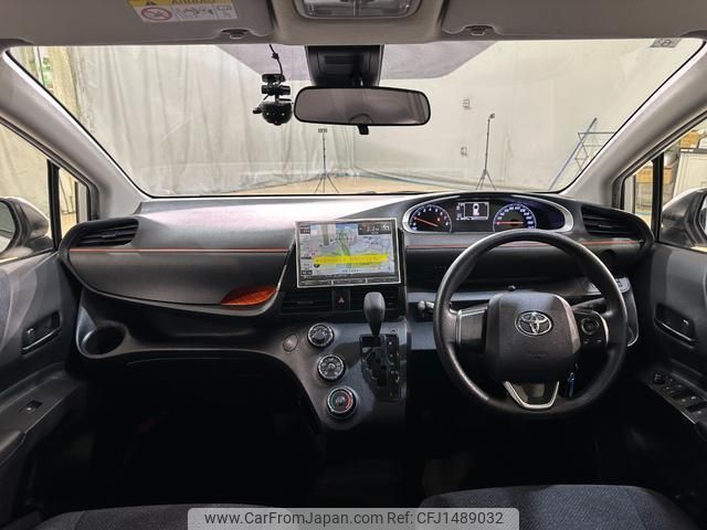 toyota sienta 2018 CFJ1489032 image 2