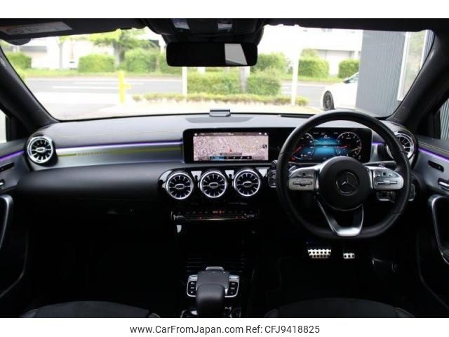 mercedes-benz a-class 2018 quick_quick_5BA-177084M_WDD1770842J047870 image 2