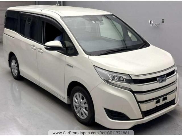 toyota noah 2017 CFJ1771881 image 1