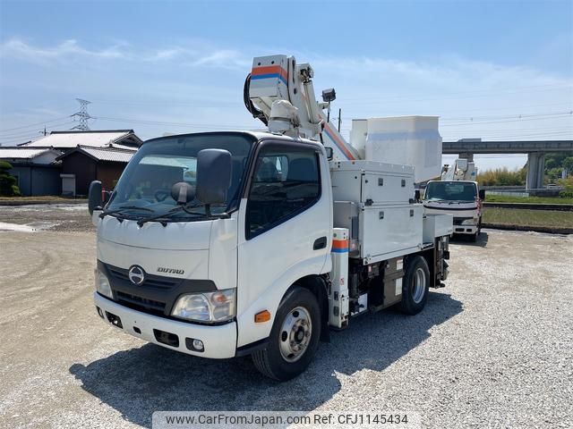 hino dutro 2014 GOO_NET_EXCHANGE_0704726A30250513W002 image 1