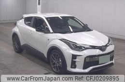 toyota c-hr 2020 quick_quick_6AA-ZYX11_2026647