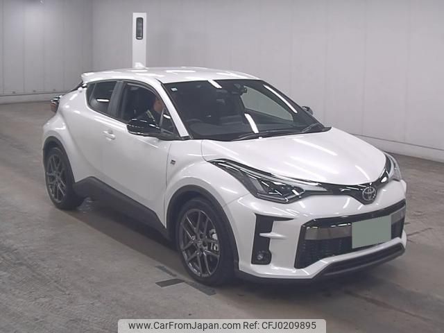 toyota c-hr 2020 quick_quick_6AA-ZYX11_2026647 image 1