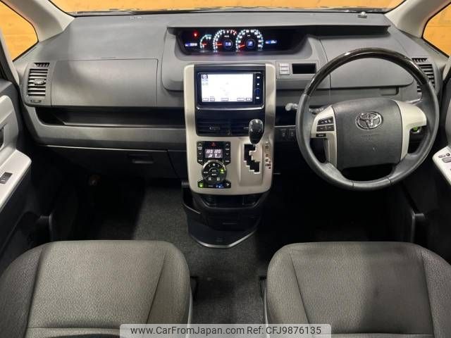 toyota noah 2013 -TOYOTA--Noah DBA-ZRR70G--ZRR70-0569056---TOYOTA--Noah DBA-ZRR70G--ZRR70-0569056- image 2